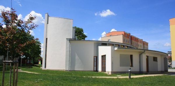 Pohled od zastávky Malesická_2